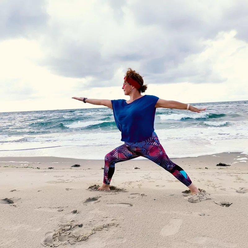 bettina rottner-schmidt yoga retreat madeira, frau am strand